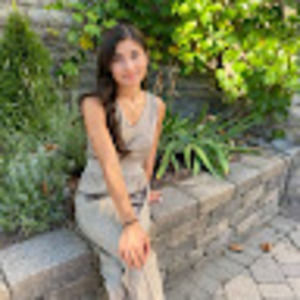 Meet your Posher, Julia